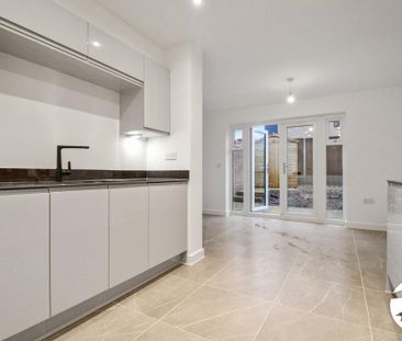 3 bedroom end of terrace house to rent - Photo 6