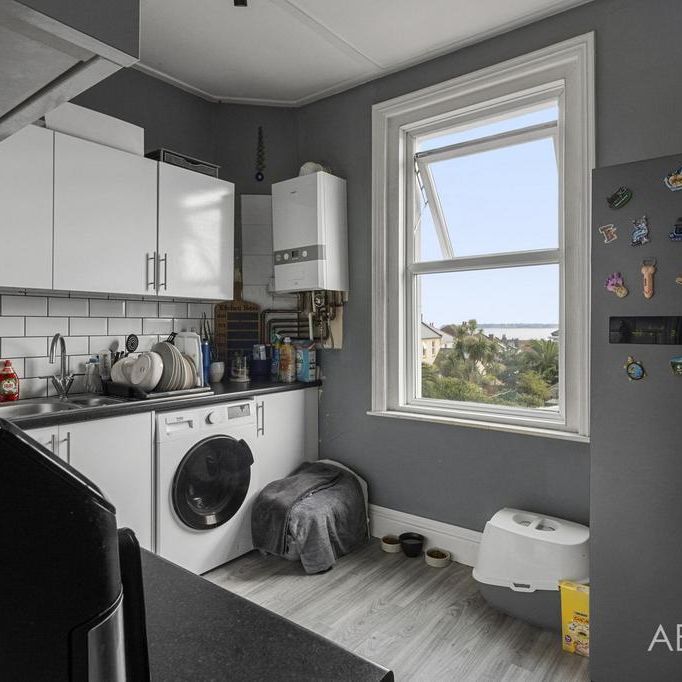 3 bedroom property to rent - Photo 1