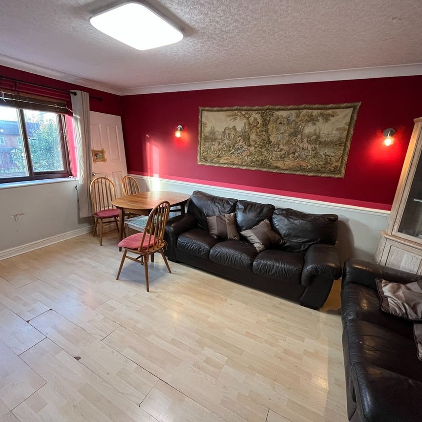 2 Bed Flat, Bellcroft, B16 - Photo 1