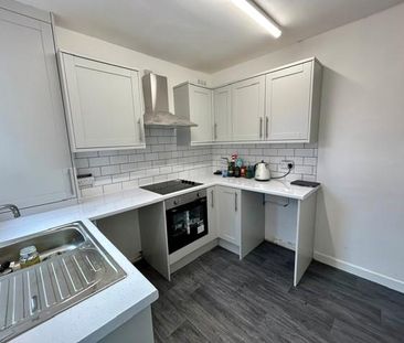 2 bedroom end of terrace house to rent - Photo 5