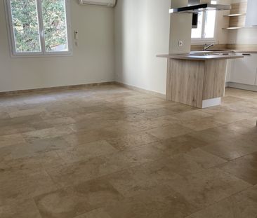 Location Appartement 2 pièces 50m² ST RAPHAEL 83700 - Photo 6