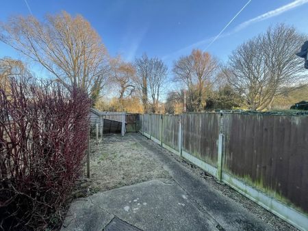 2 bedroom terraced house to rent - Photo 3