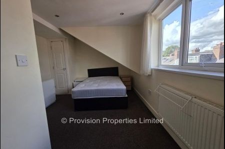 3 Bedroom Rentals Leeds - Photo 2