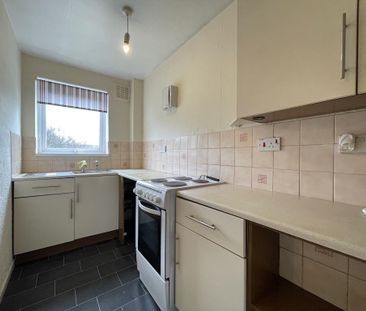 1 bedroom ground floor flat to rent - Photo 3