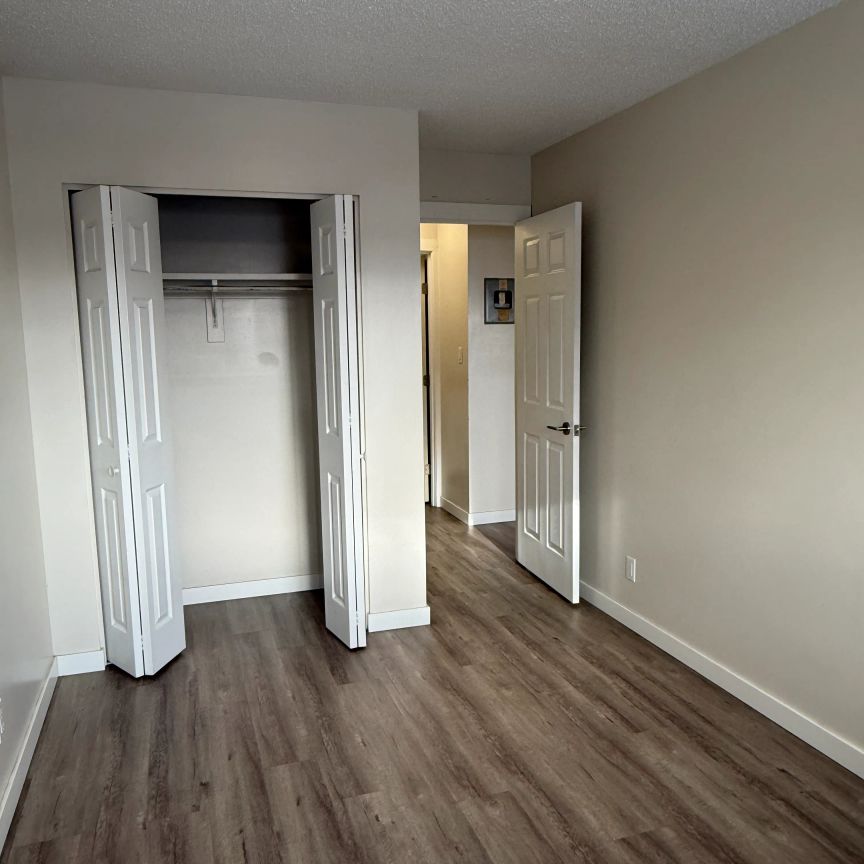 - 2 Bedroom at Westwood Apartments - Photo 1