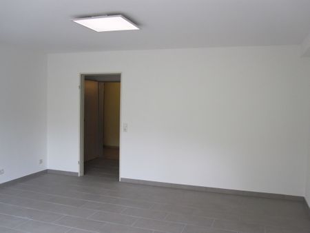 ***Schicke Einzimmerwohnung mit Blick ins grüne und sonniger Terrasse*** - Photo 3