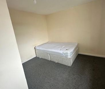 6 bedroom house of multiple occupation to rent - Photo 2