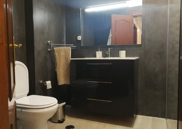 Alugo quarto Almada Caparica