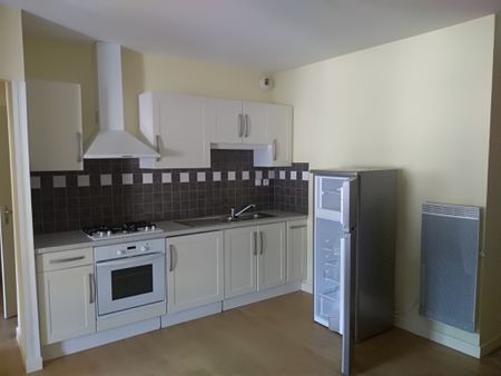 Location Appartement 2 pièces 49m² TULLE 19000 - Photo 3