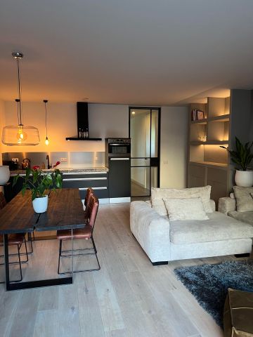 Appartement te huur: Carolina MacGillavrylaan 458 1098 XB Amsterdam - Foto 2