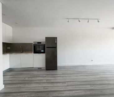 1 Bedroom Apartment, Monte Estoril, Cascais - Photo 1