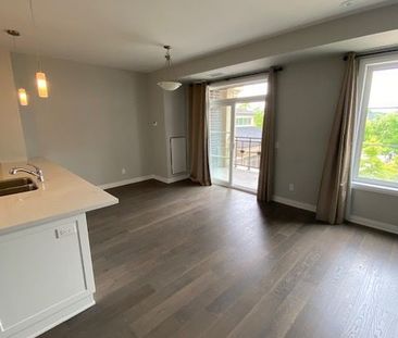 For Lease - 7 Bond Crescent Unit# 220, Richmond Hill, Ontario - Photo 1