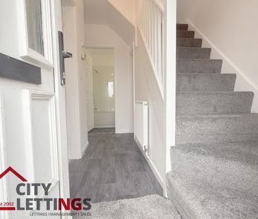 3 bedroom semi-detached house to rent - Photo 5