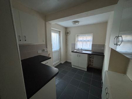 2 Bed Terraced House, Corbyn Street, CH44 - Photo 2