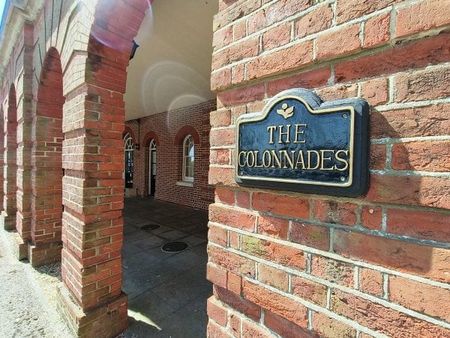 The Colonnades, Royal Gate - Photo 4