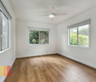 REFURBISHED 4 BEDROOM HOUSE IN NEWMARKET ! - Photo 1