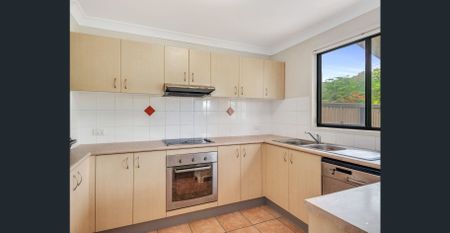 Top-Floor, Fully Furnished Unit in Leafy Hamilton Location - Photo 3