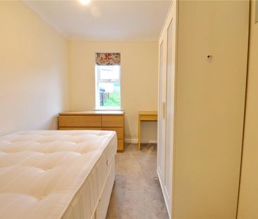 6 bedroom semi-detached house to rent - Photo 3