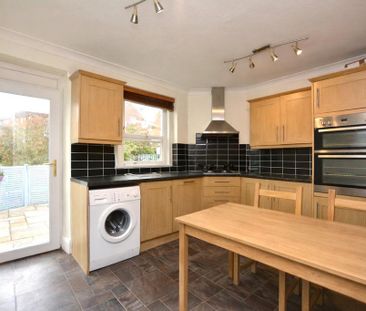 3 bedroom end of terrace house to rent - Photo 6