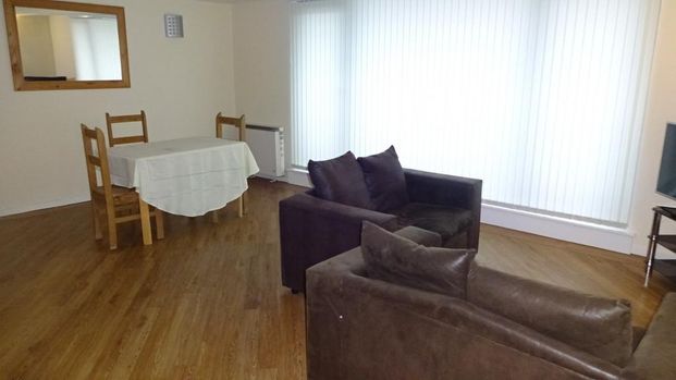 2 bedroom flat to rent - Photo 1