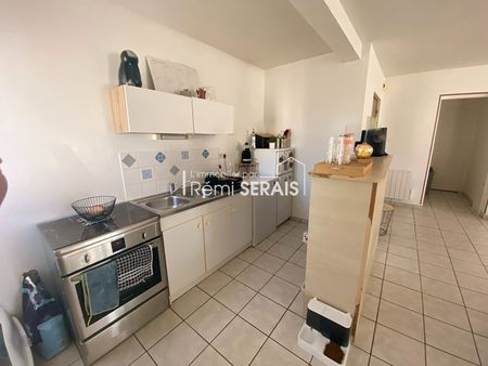Location Appartement 3 pièces 70m² - Photo 3