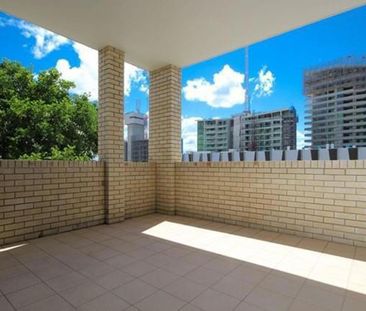 2/189 Cavendish Road, 4151, Coorparoo Qld - Photo 4