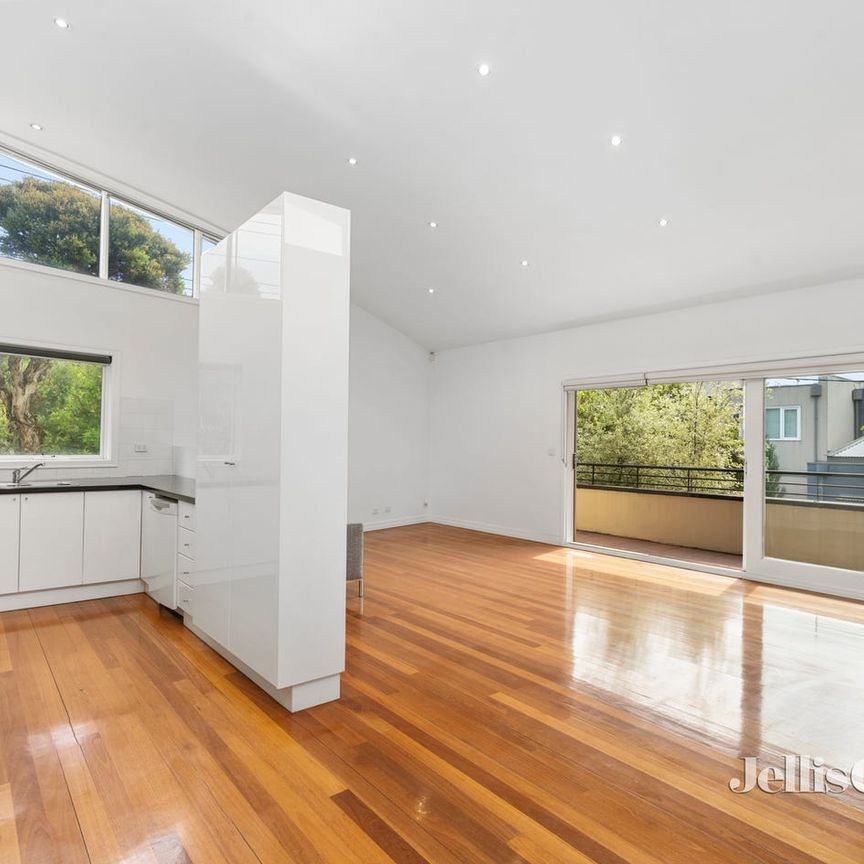 Expansive and Light Filled Home in Prime Burnley Location - Photo 1