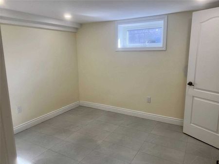 For Lease - 36 Carlyle Crescent Unit# Basement, Brampton, Ontario - Photo 4