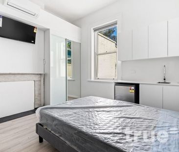 RECENTLY RENOVATED & FURNISHED SELF - CONTAINED ROOM - Photo 1