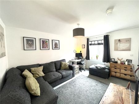 A modern two bedroom semi-detached house on a modern development, with garden and parking for two cars. - Photo 2