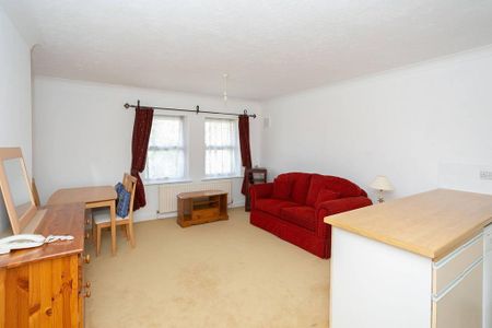 1 bedroom flat to rent - Photo 2