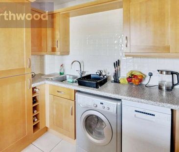 Bishopfields Drive, YO26 - Photo 2