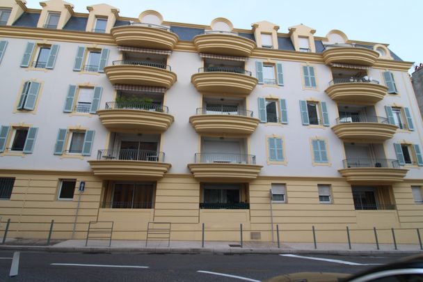 HYERES CENTRE - VILLA MEDICIS - T2 de 48 m² + BALCON + PARKING - Photo 1