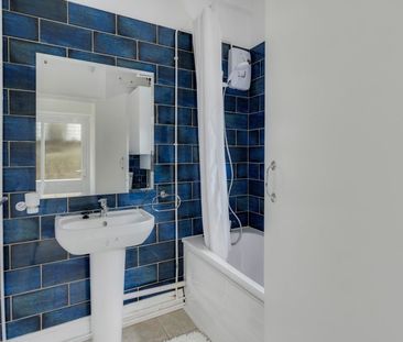 1 Bed Flat - Photo 6