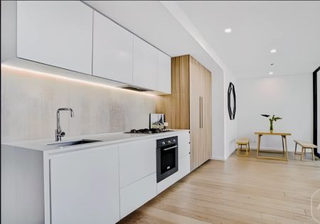 1 Bedroom-furniture included - Photo 4