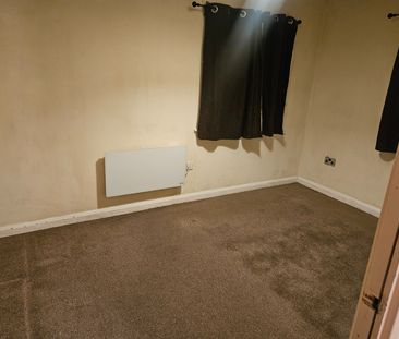 2 Bed Semi-Detached House, Whitebeam Lane, LS10 - Photo 3