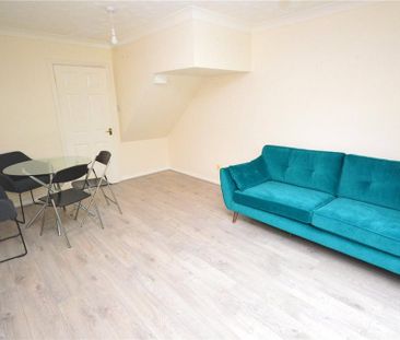 3 bedroom end of terrace house to rent - Photo 1