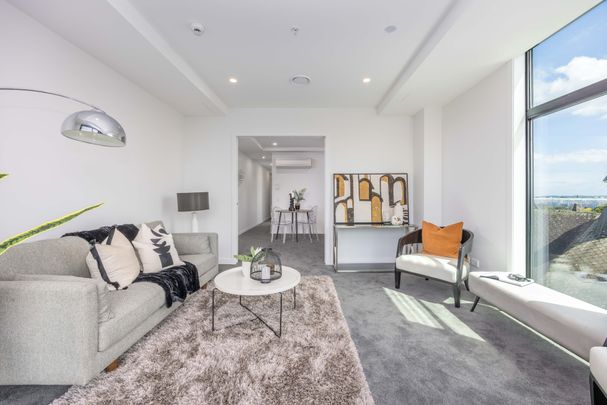 Luxury Living - Photo 1