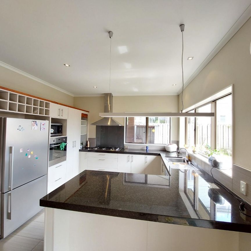 Family House In Henderson - Photo 1