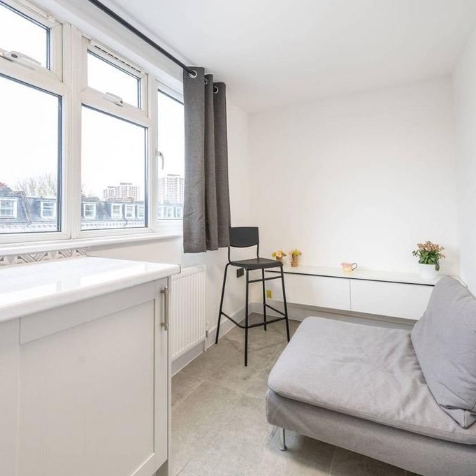 1 bedroom flat to rent - Photo 1