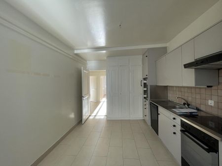 Charming 3.5 room apartment on the 3rd floor - Photo 2