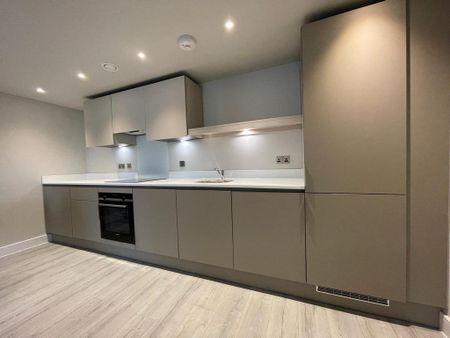 2 bedroom flat to rent - Photo 2
