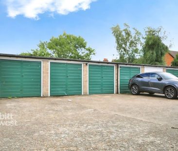 2 bedroom ground floor flat to rent - Photo 6