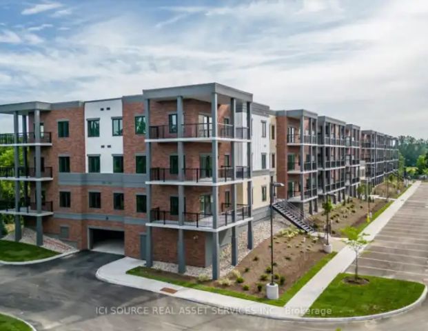 421 - 121 MARY STREET | 421 - 121 MARY STREET, Clearview - Photo 1