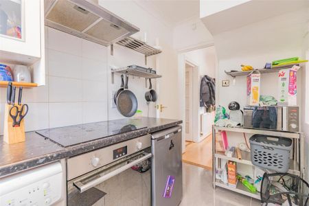 6 bedroom house to rent - Photo 2