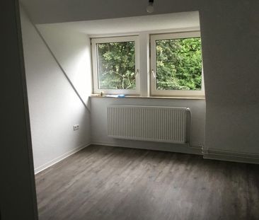 Preiswerte, individuelle 3-Zimmer-Wohnung mit Ausblick - Photo 2