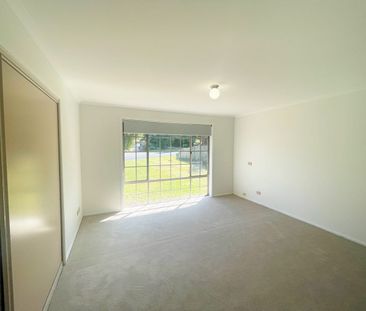 THREE BEDROOM FAMILY HOME - Photo 3