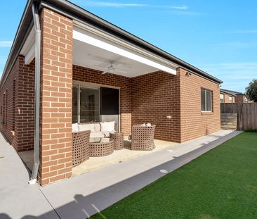 Modern Family Home - Photo 5