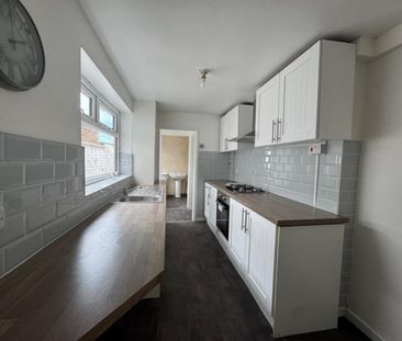 2 bedroom House To Let - Photo 1