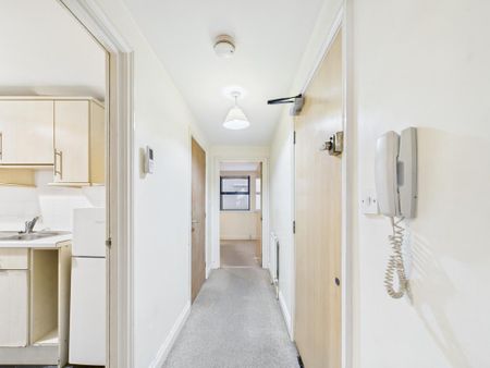 1 bedroom ground floor flat to rent - Photo 5